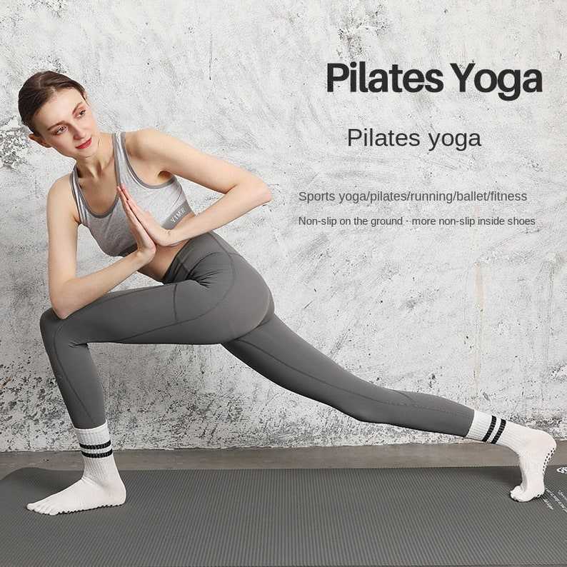 Yoga & Pilates Workout Socks | Fire Stripes