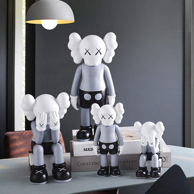 Kaws Modèle Mignon Figurine Objets de collection Mignon Voiture Int