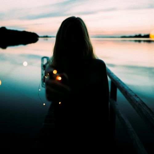 Alone Sad Girl Dp,  Alone Sad Girl Dp For Facebook, Sad Alone Girl Dp For Whatsapp 23