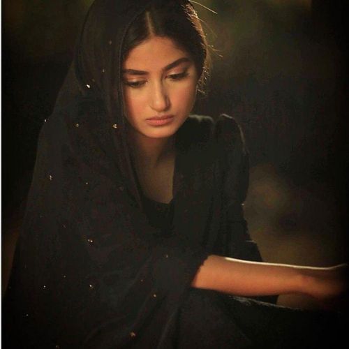 Alone Sad Girl Dp,  Alone Sad Girl Dp For Facebook, Sad Alone Girl Dp For Whatsapp 14