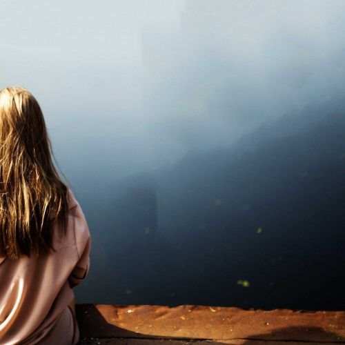 Alone Sad Girl Dp,  Alone Sad Girl Dp For Facebook, Sad Alone Girl Dp For Whatsapp 43