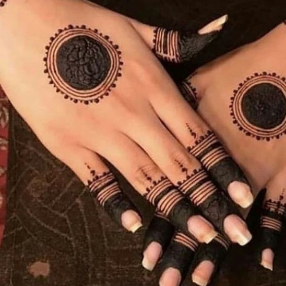 Circle Mehndi Designs Easy 1