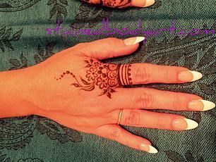 Flower Mehndi Design Easy And Beautiful 1