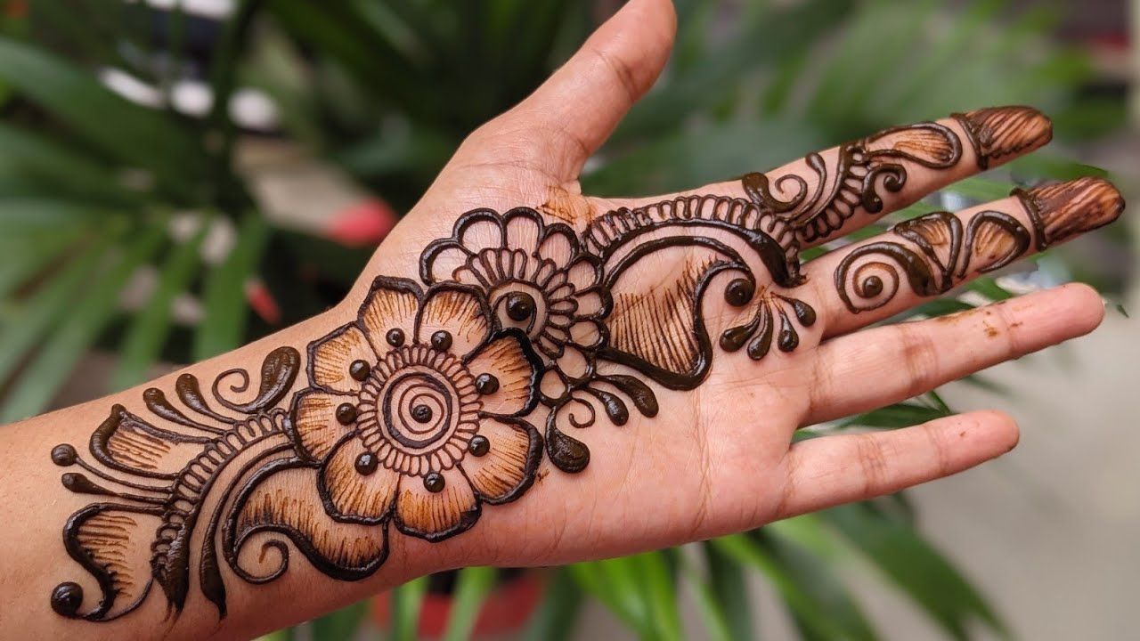 Easy And Simple Mehndi Design For Front Hand 1