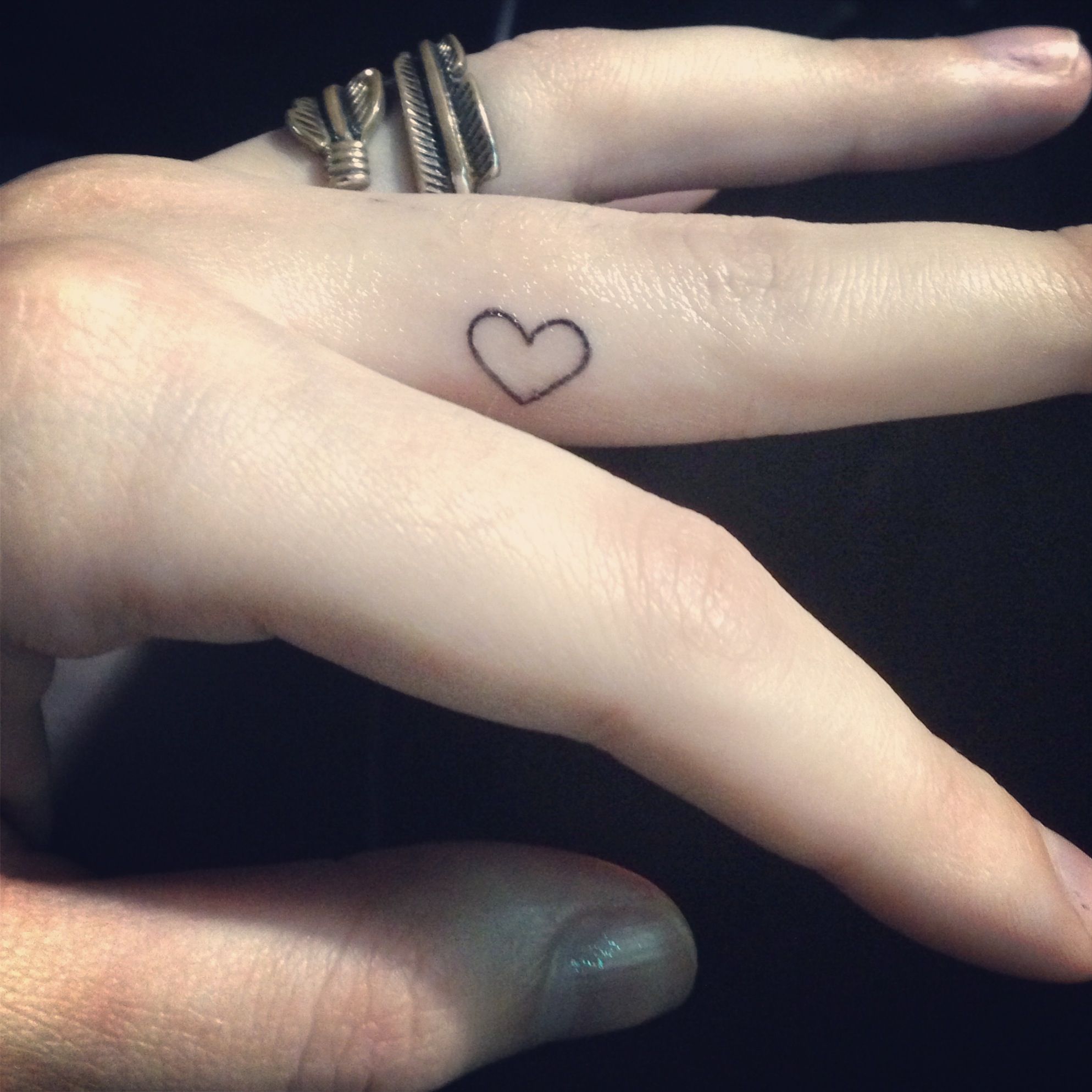 Finger Tattoos For Girls,Finger Tattoo For Girls