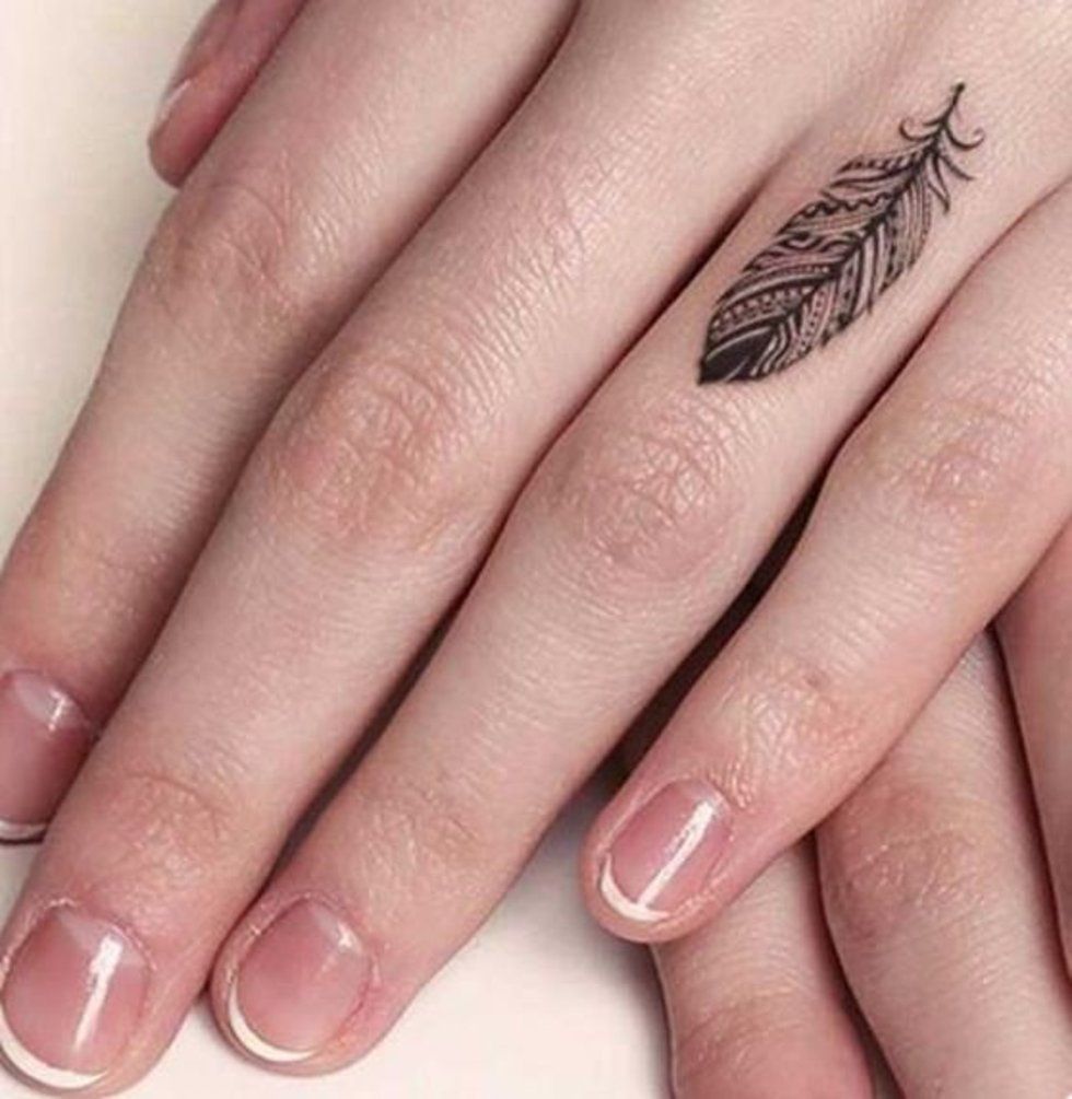 Finger Tattoos,Finger Tattoo Designs