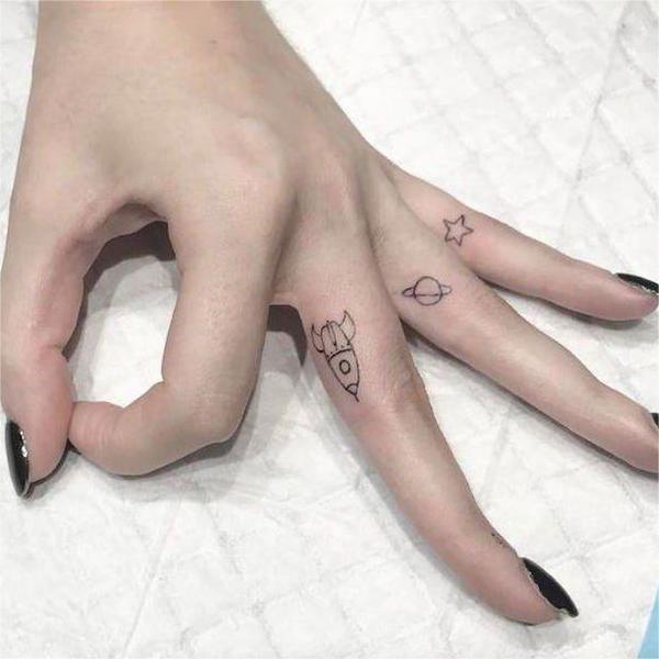 Finger Tattoos For Girls,Meaningful Finger Tattoos For Girls