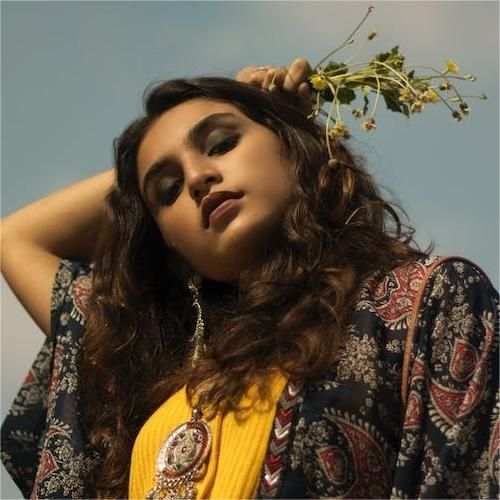 stylish whatsapp dp for girl,modern stylish whatsapp dp for girls 17