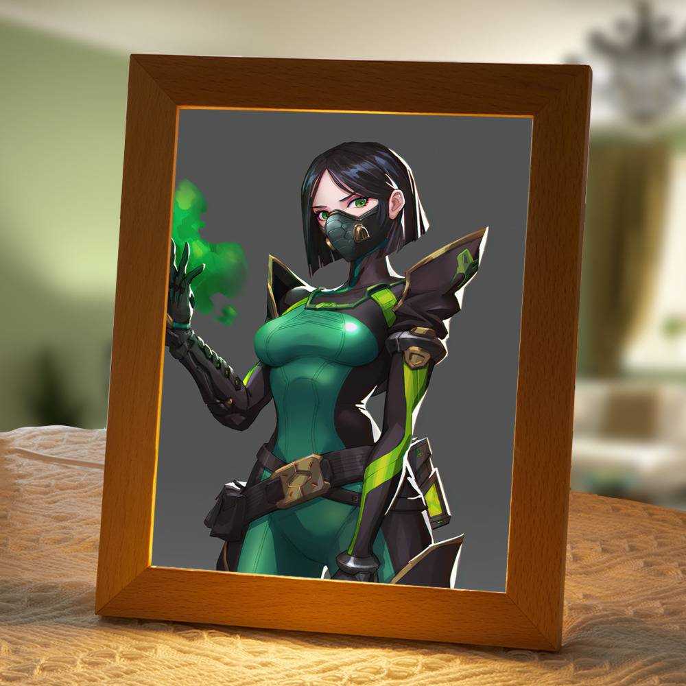 Valorant Lamp Klassische PromiLampe mit Holzrahmen valorantmerch.de