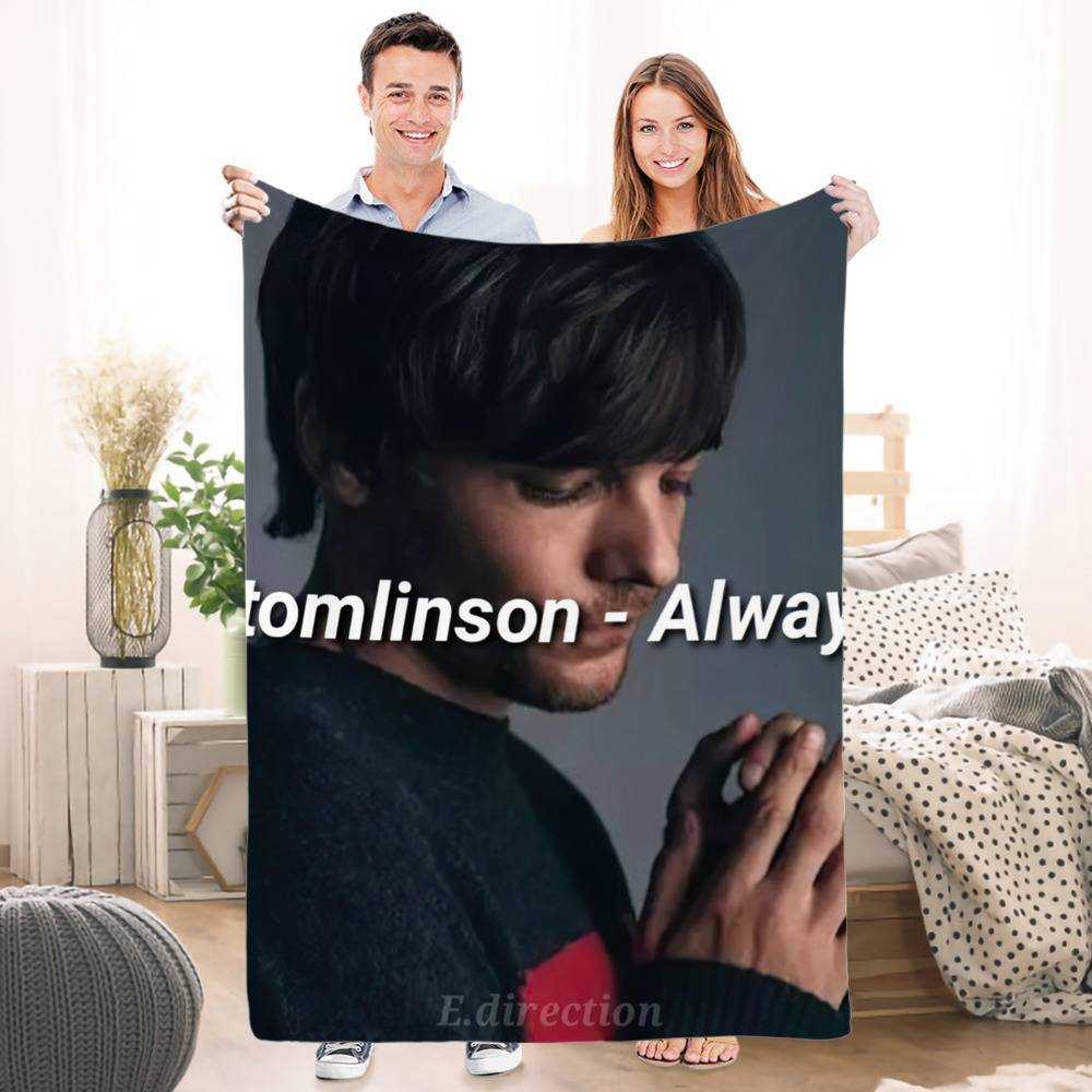 Louis Tomlinson | Throw Blanket