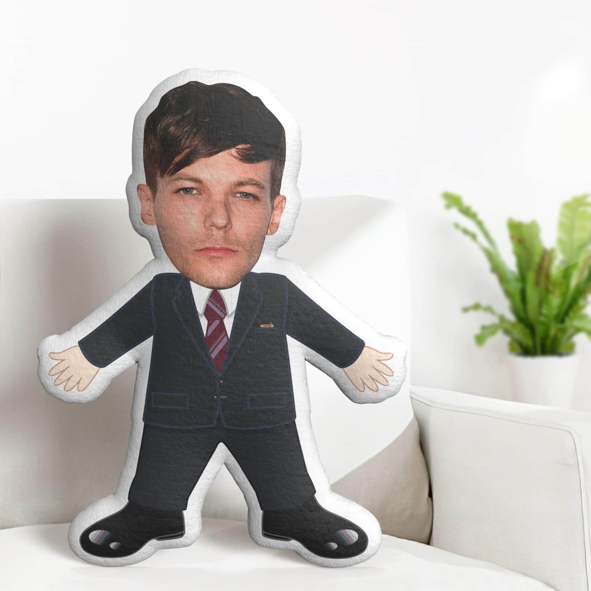 Louis Tomlinson Throw Blankets for Sale