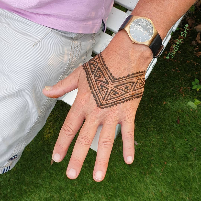 mehndi tattoo for boys,simple mehndi tattoo for boys