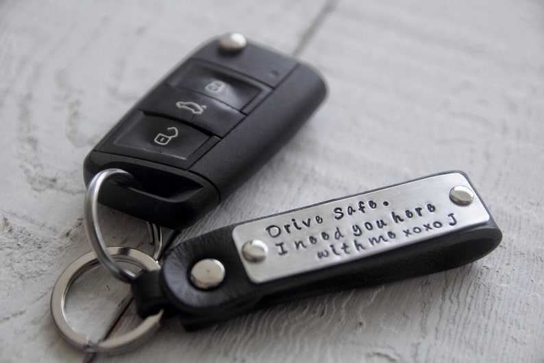 Personalized Leather Keychain Gifts for her and him Anniversary Gift Birthday Gift#5