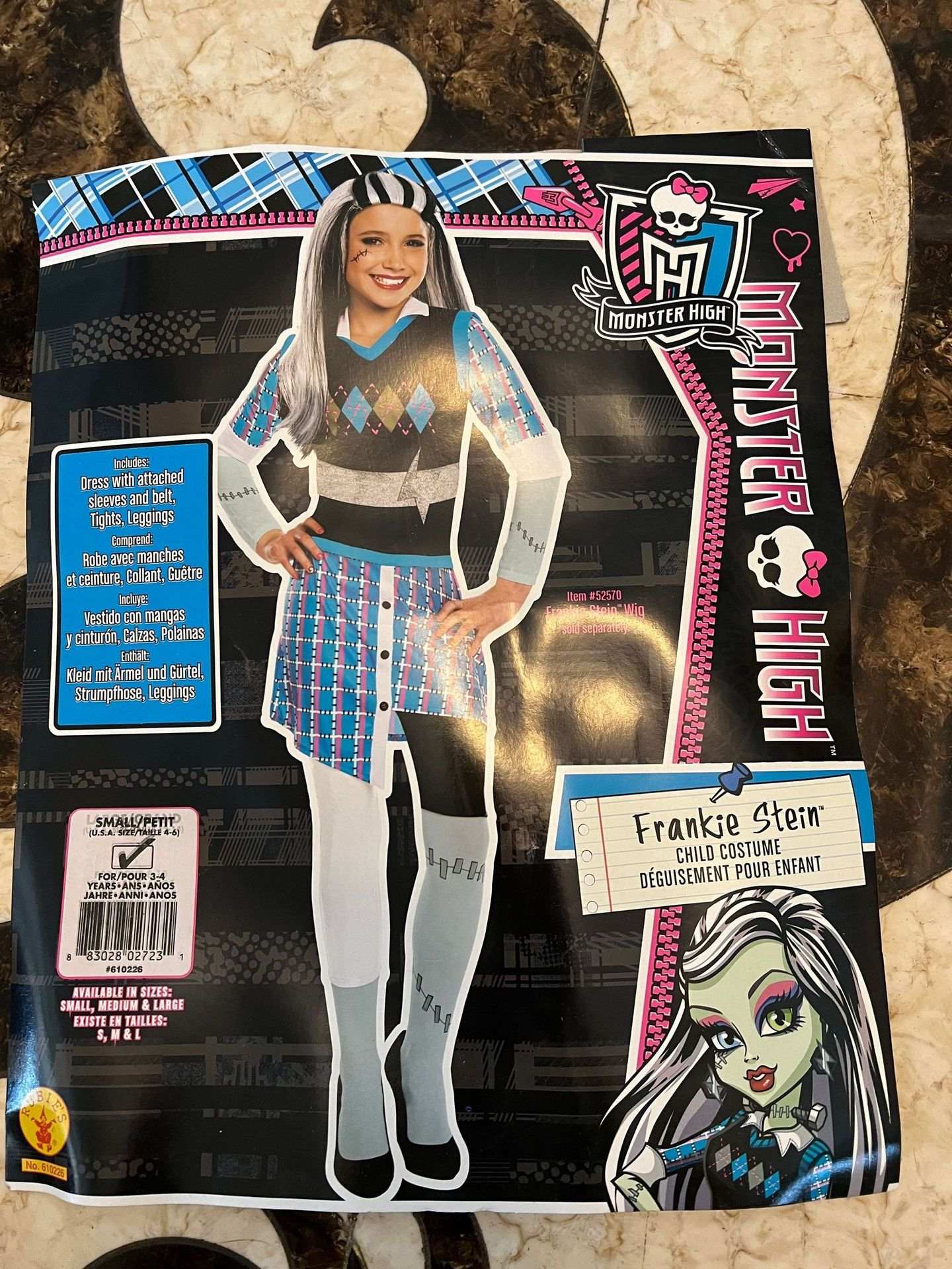 Shop Monster High Original Favorites Clawdeen at Artsy Sister.  Fantasia monster  high, Monster high cosplay, Bonecas monster high