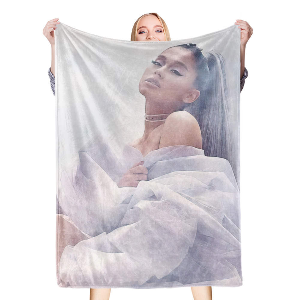 Ariana grande online blanket