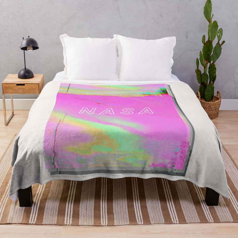 Ariana grande blanket online amazon