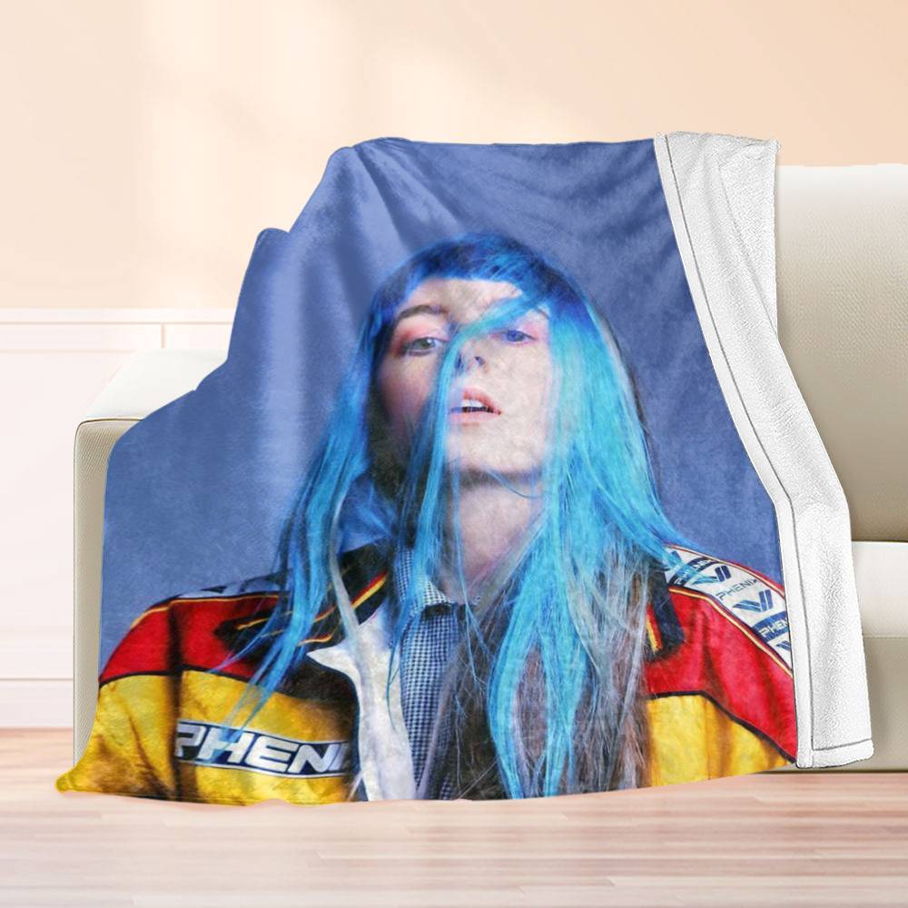 Ashnikko merch online