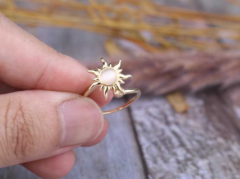 Spinner Ring, Stress Relief Gift by Impulse Modern