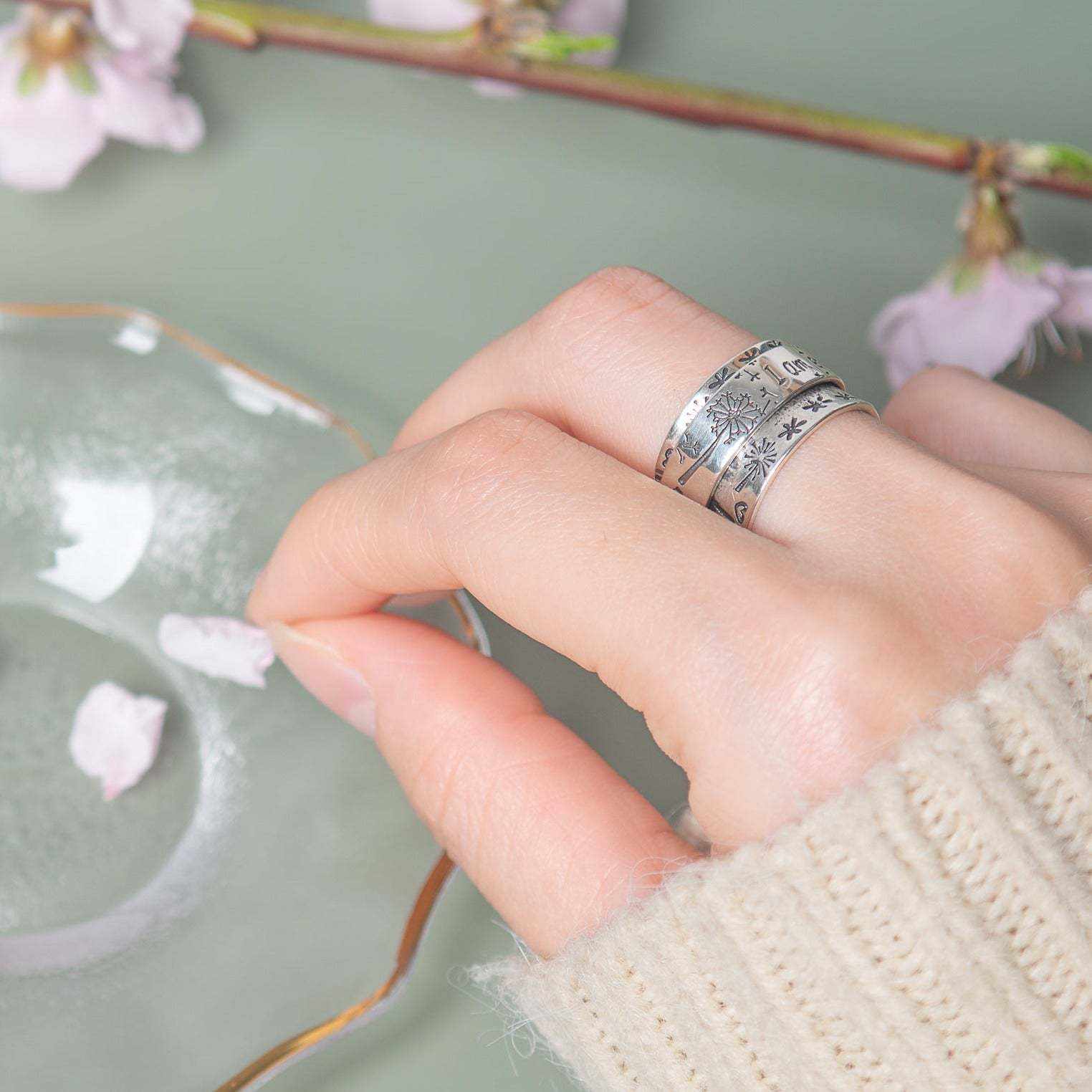 How to Use Meditation Rings for Reducing Stress and Anxiety - My Anxiety  Ring