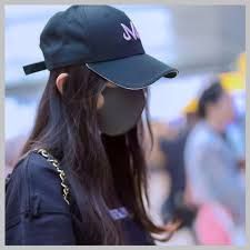 stylish girl cap dp