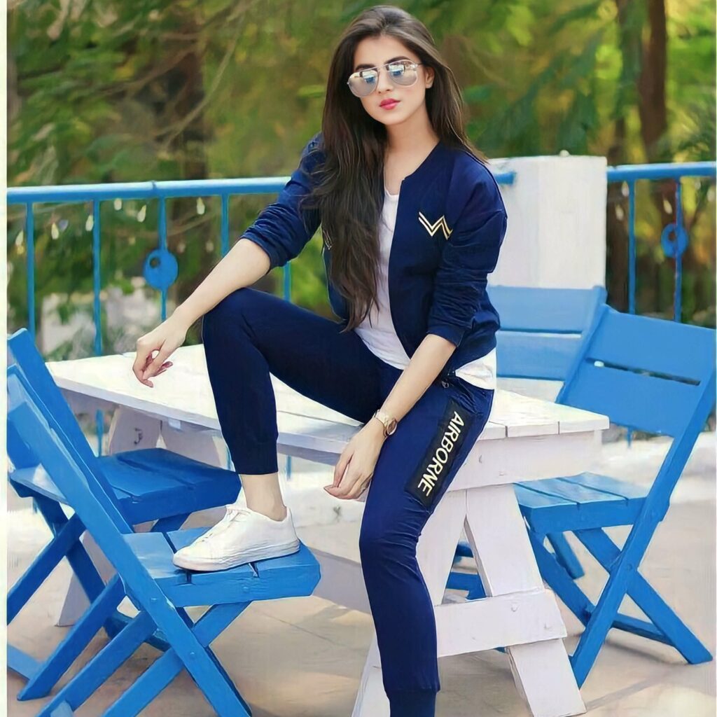 Stylish Dp For Girls,Stylish Cute Baby Girl Dp,Stylish Whatsapp Dp For Girl Image 85