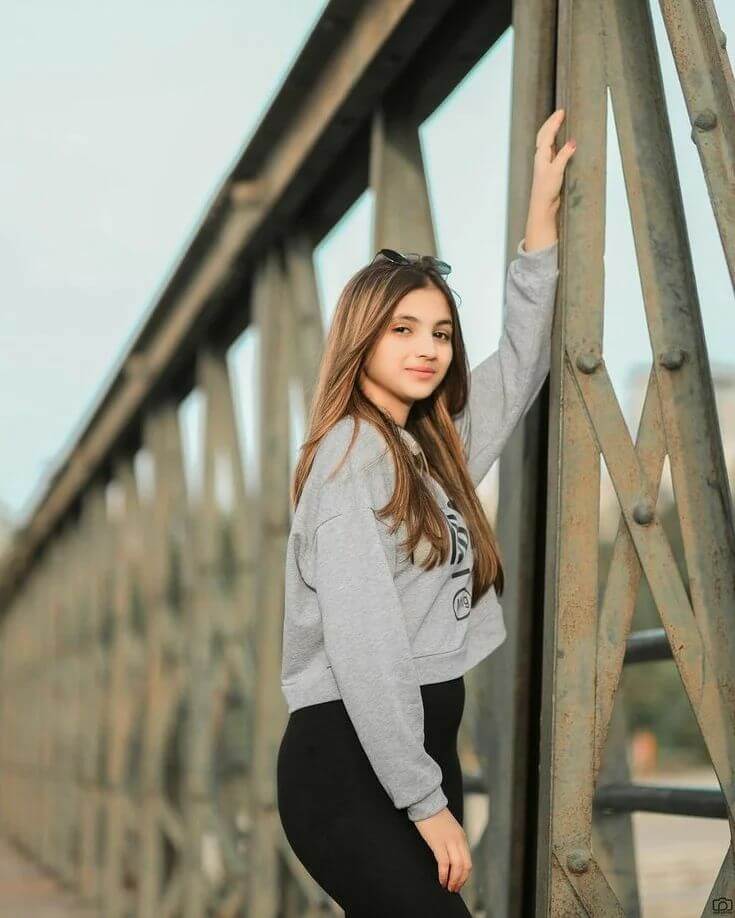 Stylish Dp For Girls,Stylish Cute Baby Girl Dp,Stylish Whatsapp Dp For Girl Image 115