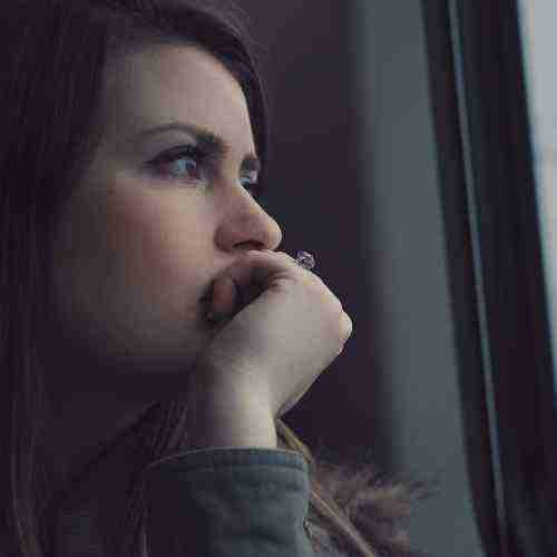 Sad Dp In Hindi For Girl, Sad Girl Dp