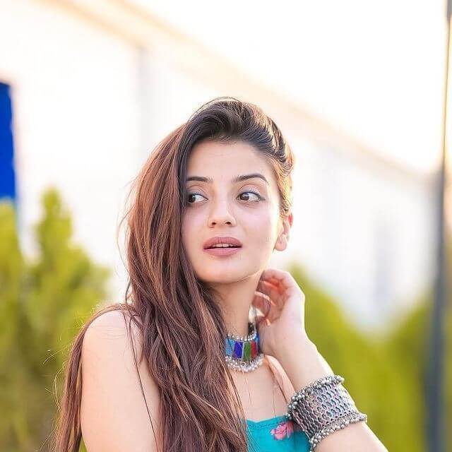 Stylish Dp For Girls,Stylish Cute Baby Girl Dp,Stylish Whatsapp Dp For Girl Image 202