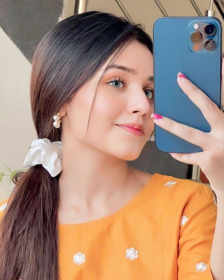 Stylish Dp For Girls,Stylish Cute Baby Girl Dp,Stylish Whatsapp Dp For Girl Image 190