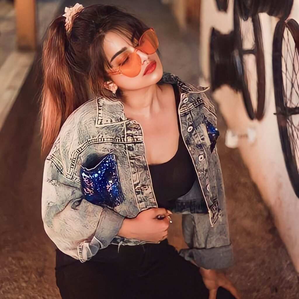 Stylish Dp For Girls,Stylish Cute Baby Girl Dp,Stylish Whatsapp Dp For Girl Image 95