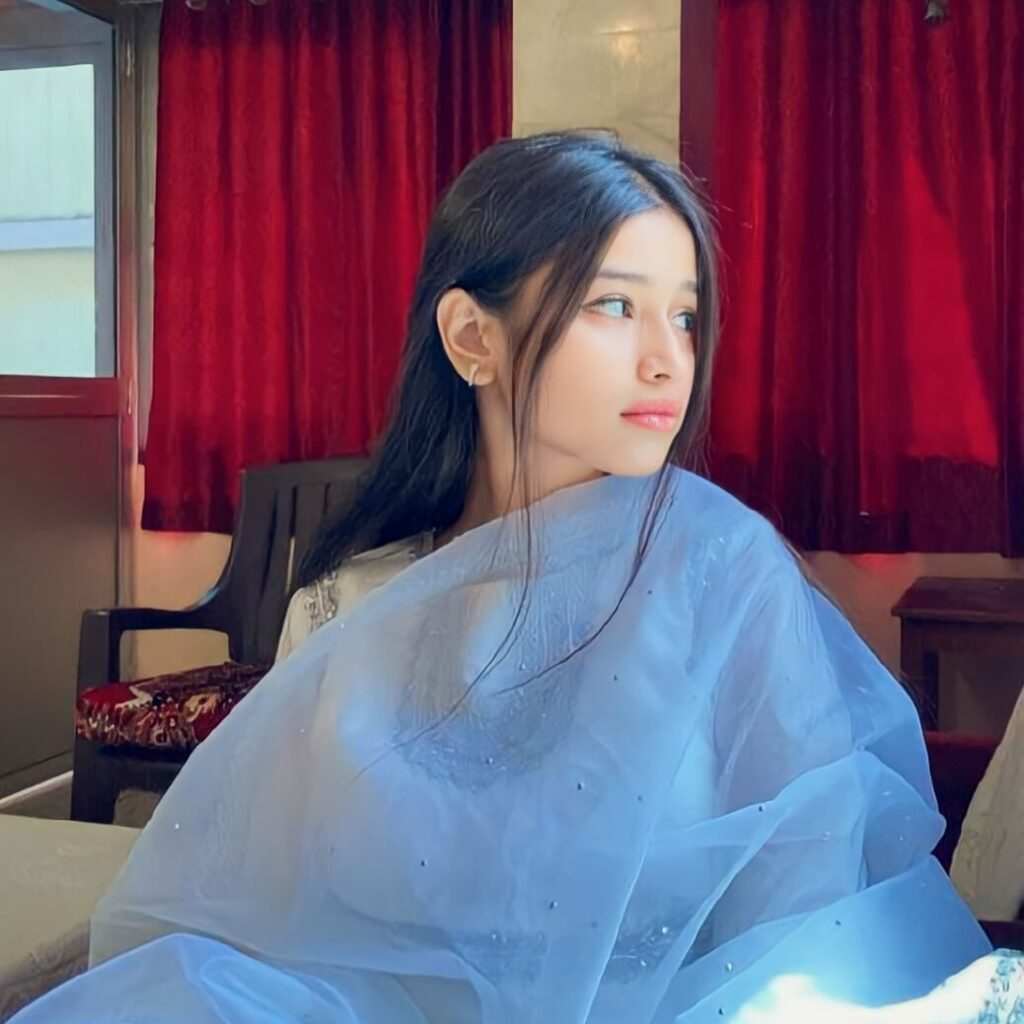 Stylish Dp For Girls,Stylish Cute Baby Girl Dp,Stylish Whatsapp Dp For Girl Image 110