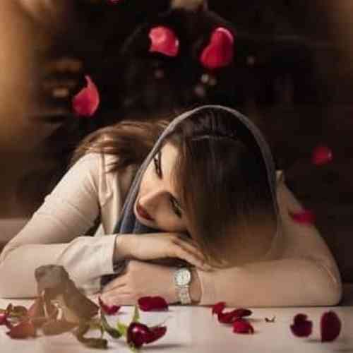 Sad Dp Of Girl For Whatsapp, Sad Girl Dp