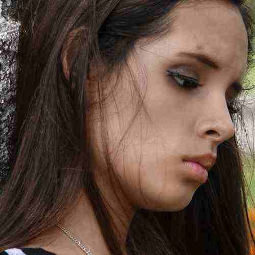 Sad Girl Dp For Whatsapp, Sad Girl Dp