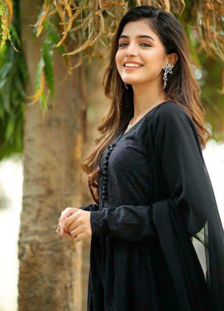 Stylish Dp For Girls,Stylish Cute Baby Girl Dp,Stylish Whatsapp Dp For Girl Image 197