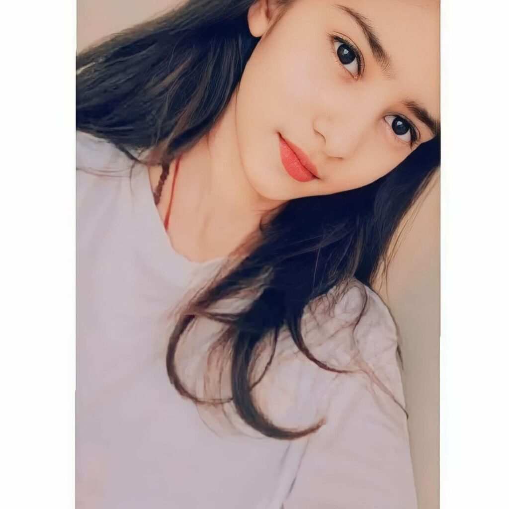 Stylish Dp For Girls,Stylish Cute Baby Girl Dp,Stylish Whatsapp Dp For Girl Image 79