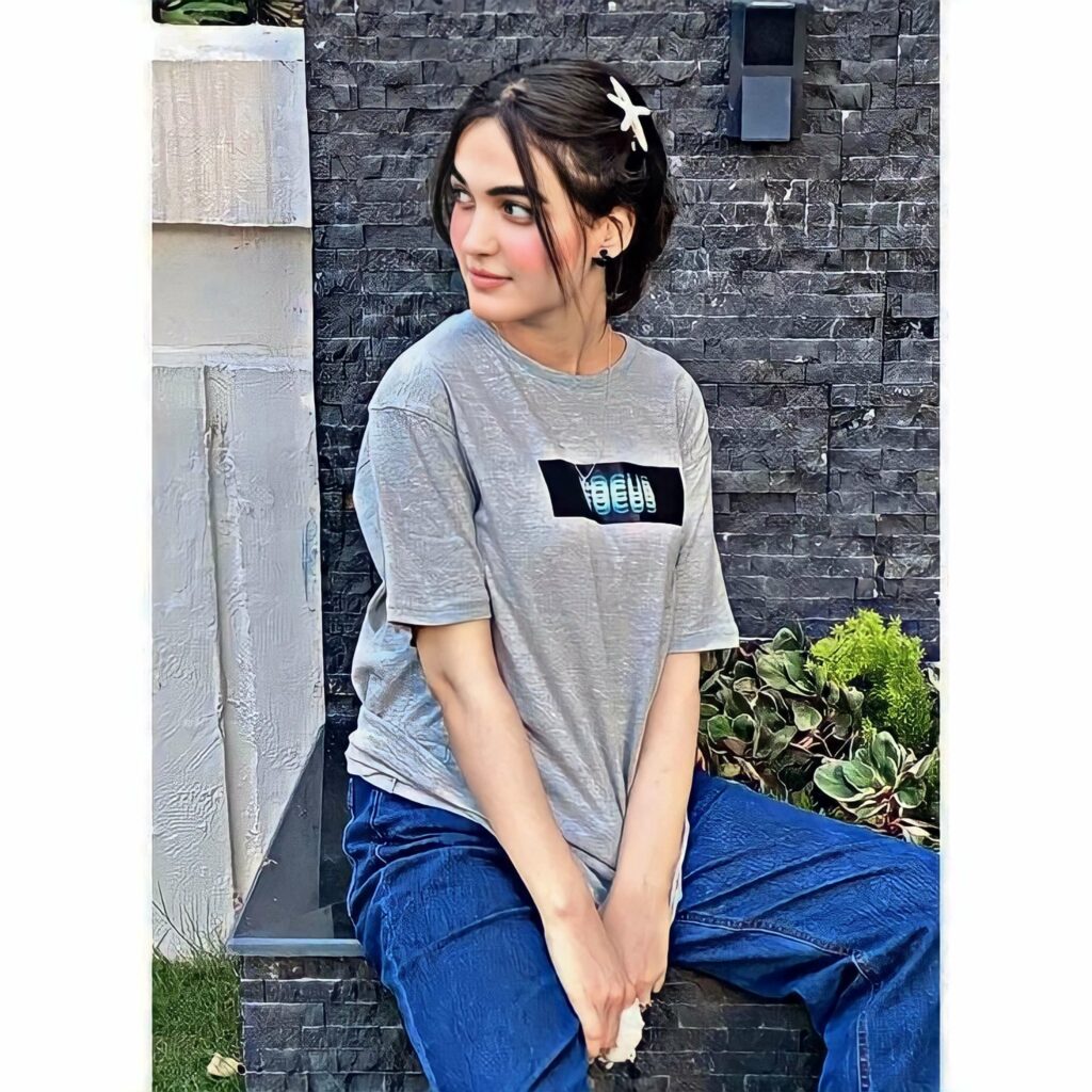 Stylish Dp For Girls,Stylish Cute Baby Girl Dp,Stylish Whatsapp Dp For Girl Image 82