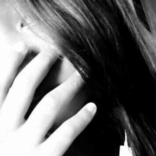 Sad Dp For Girls With Quotes, Sad Girl Dp