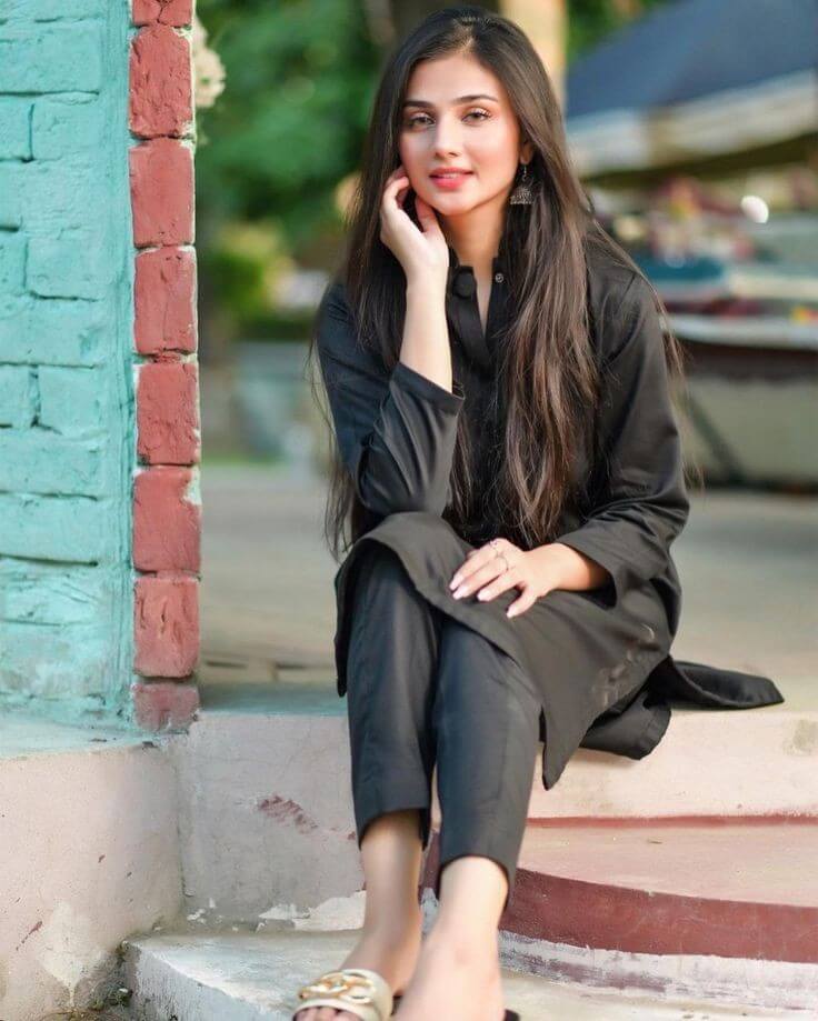 Stylish Dp For Girls,Stylish Cute Baby Girl Dp,Stylish Whatsapp Dp For Girl Image 185