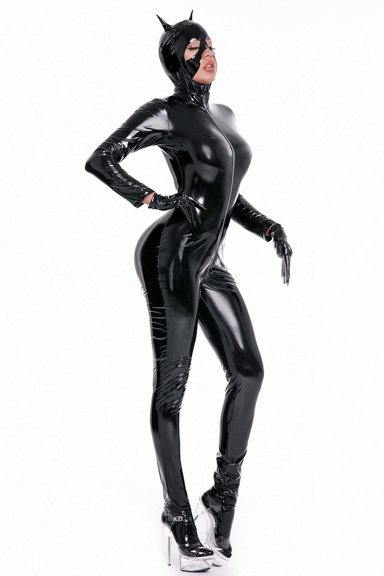 Deluxe Catwoman Halle Berry Catwoman costume for Halloween