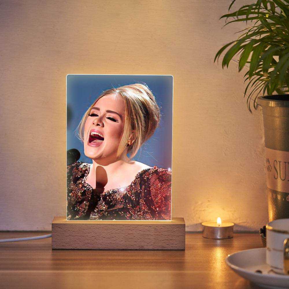 Adele Lamp Classic Celebrity Lamp with Wooden Base 