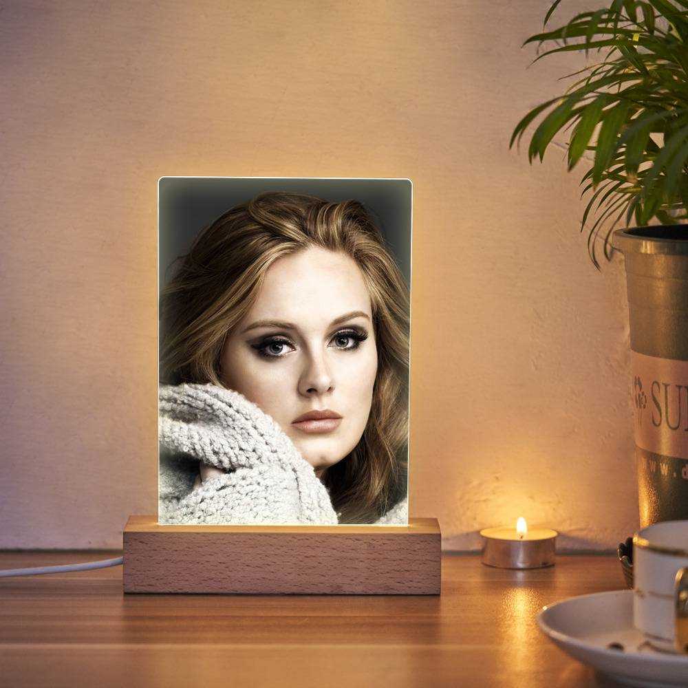 Adele Lamp Classic Celebrity Lamp with Wooden Base 