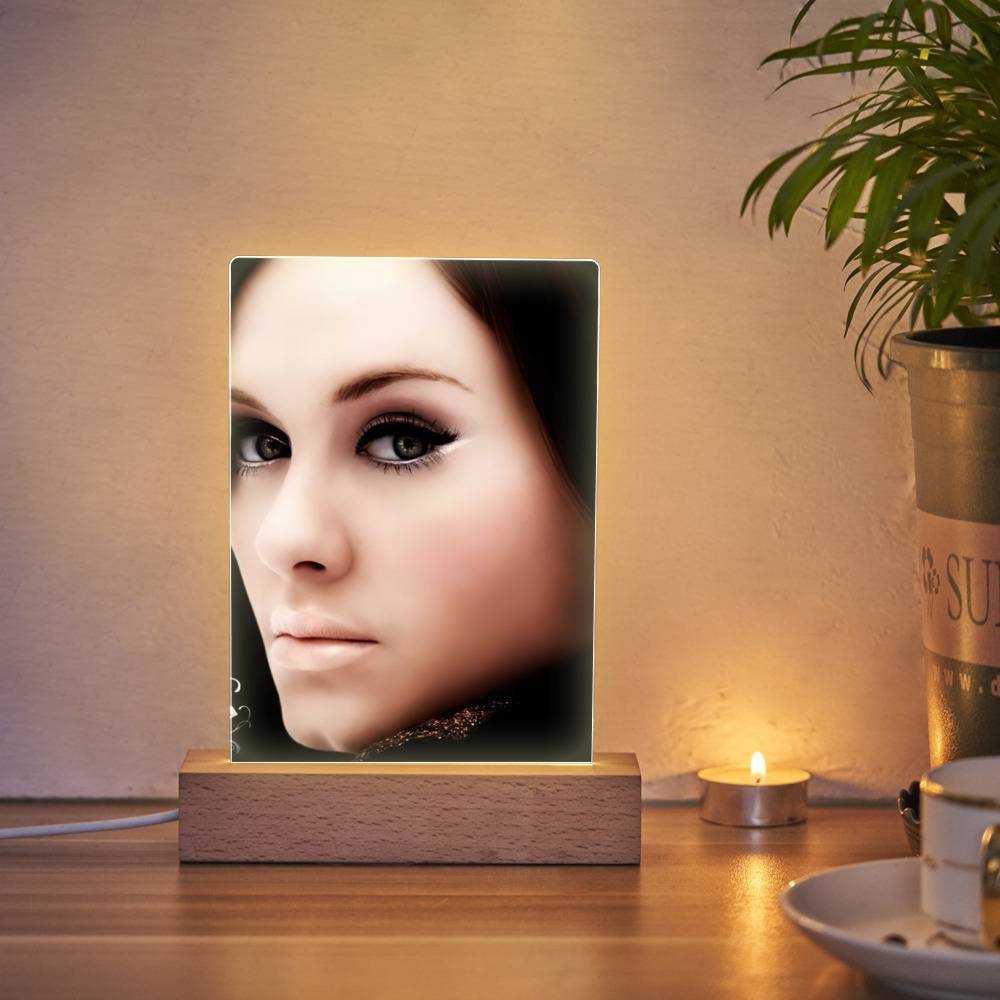 Adele Lamp Classic Celebrity Lamp with Wooden Base 