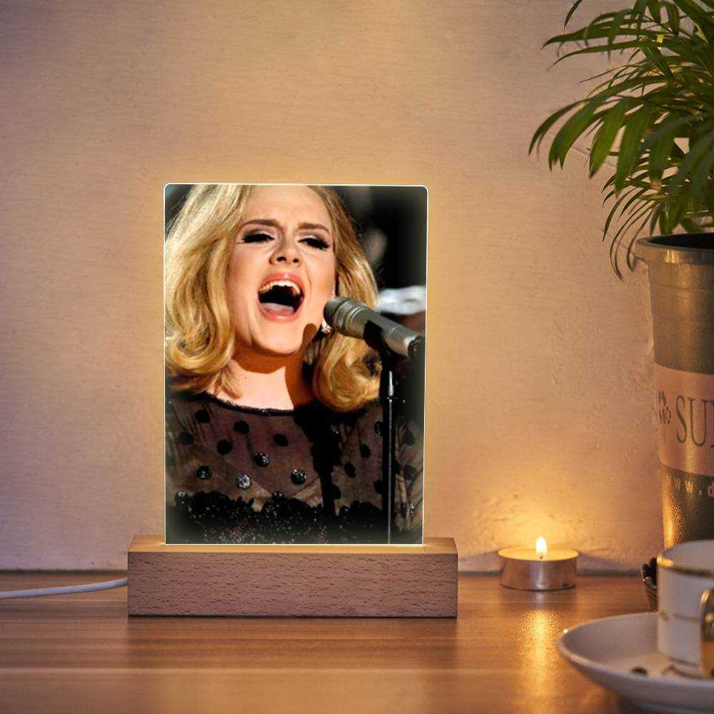 Adele Lamp Classic Celebrity Lamp with Wooden Base 