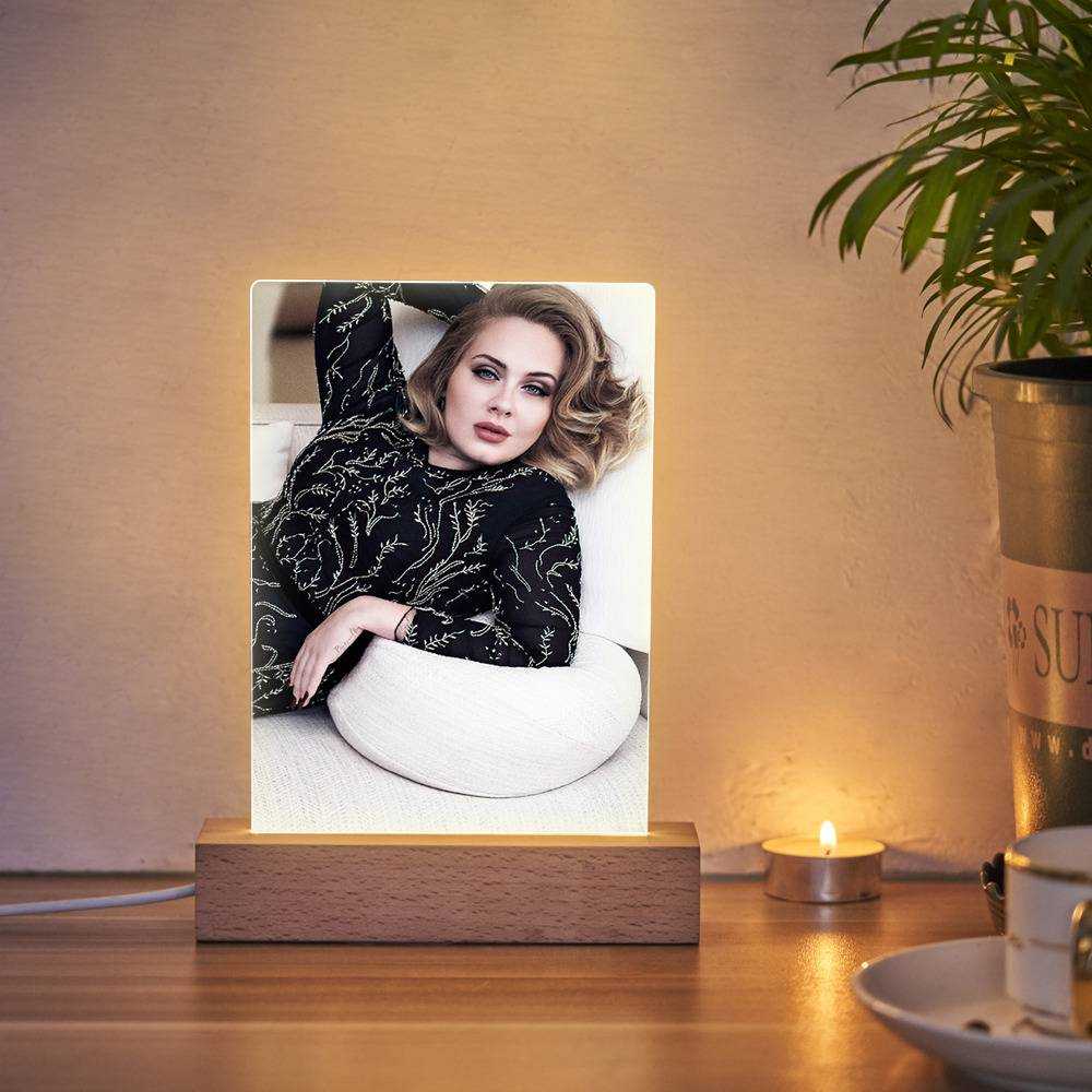 Adele Lamp Classic Celebrity Lamp with Wooden Base 