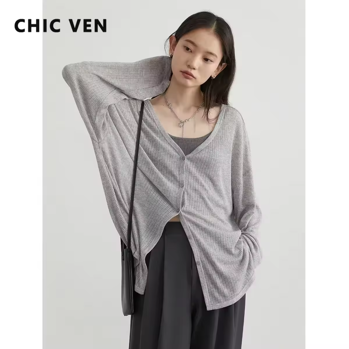 New V-neck Long Sleeved Female Shirt Female Jumpers Sun Protection Woman Top New V-neck Long Sleeved Female Shirt Female Jumpers Sun Protection Woman Top
